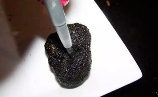 新鲜黑松露的清洗方法