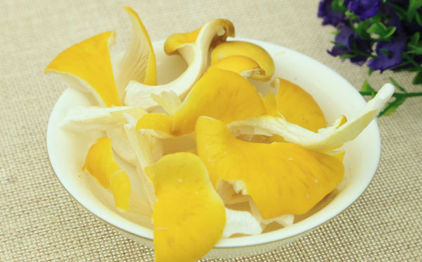 干鸡油菌怎么吃
