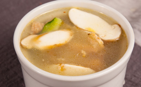 松茸鸡汤