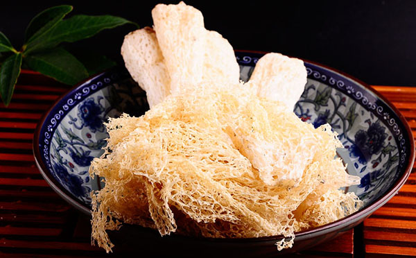 竹荪变成黄色的还可以吃吗