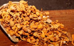 虫草花煲瘦肉汤变红色了正常吗