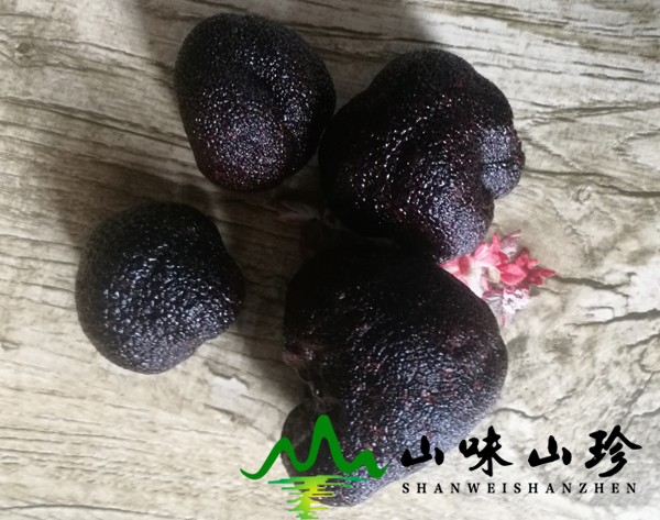 清洗过后的新鲜黑松露2