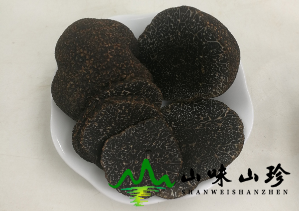 新鲜黑松露菌5-7cm切片 新鲜黑松露菌5-7cm切片