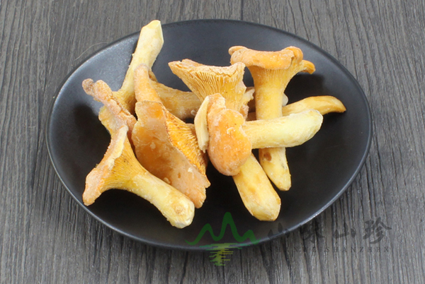 冰冻鸡油菌""
