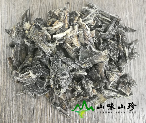 冰冻干巴菌图一