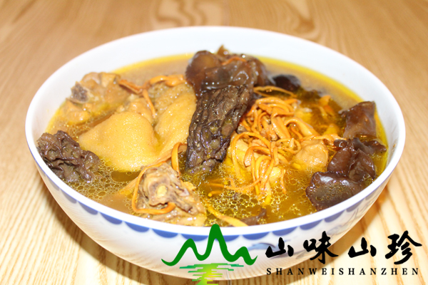 八味菌菇鸡汤