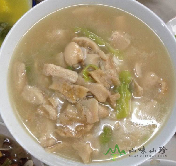 干品青头菌鸡汤做法