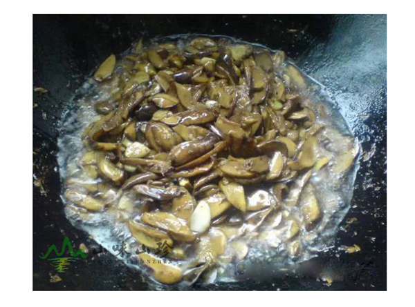 冰冻红葱菌炒辣椒