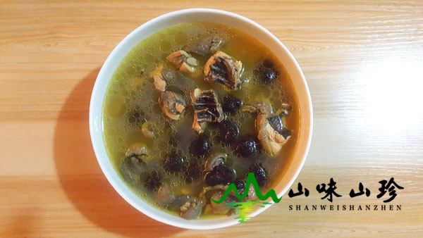 黑松露乌鸡汤出锅 黑松露乌鸡汤出锅