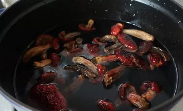 大红菌豆腐汤怎么做