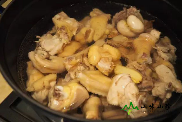 先煮鸡肉 先煮鸡肉