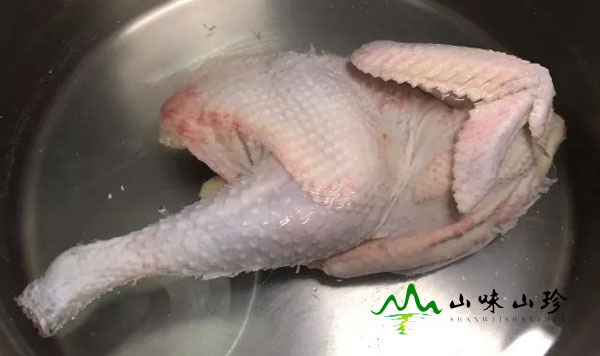 鸡肉冷水下锅 鸡肉冷水下锅