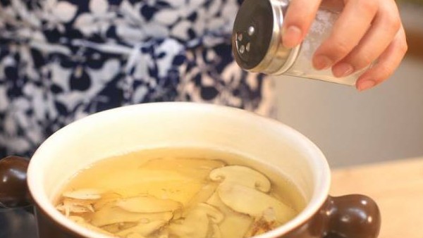 新鲜松茸清汤怎么做