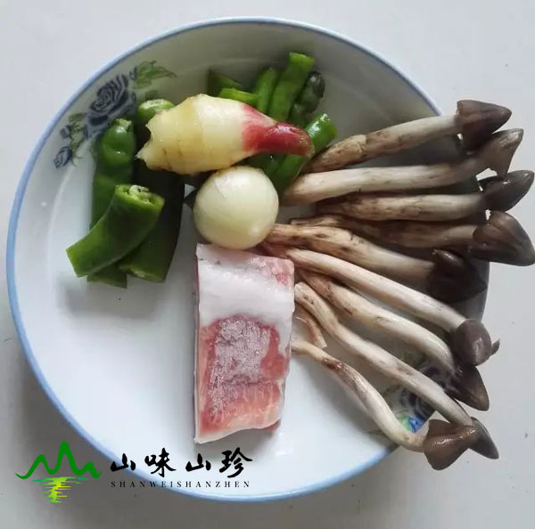 肉片炒鸡枞菌 肉片炒鸡枞菌