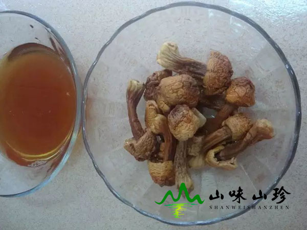 姬松茸炖鸡汤