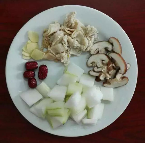 所有食材切好