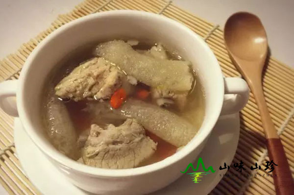 竹荪排骨汤